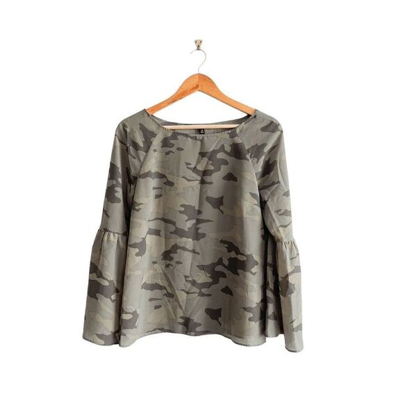 Banana Republic Women's Blouse Camo Long Bell Sleeves Top Green Size Small - Picture 1 of 8